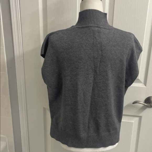 Max Studio Charcoal Grey Mockneck Sweater Vest Cap Sleeves OS Relaxed Fit Sz S - Picture 7 of 12